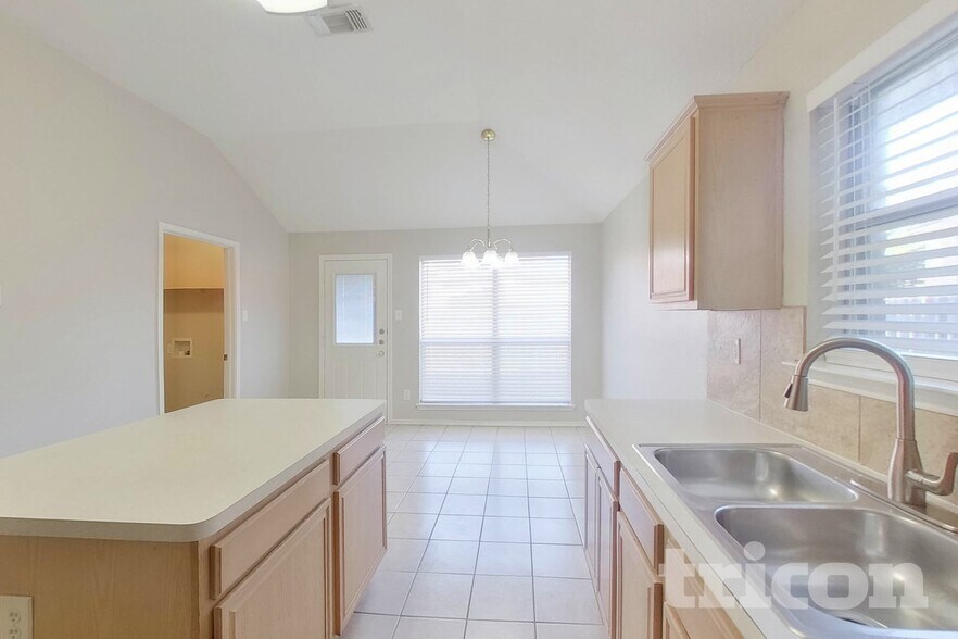 Building Photo - 8707 Woodrigg Dr