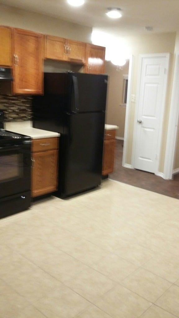 Building Photo - 804 Meadow Dale