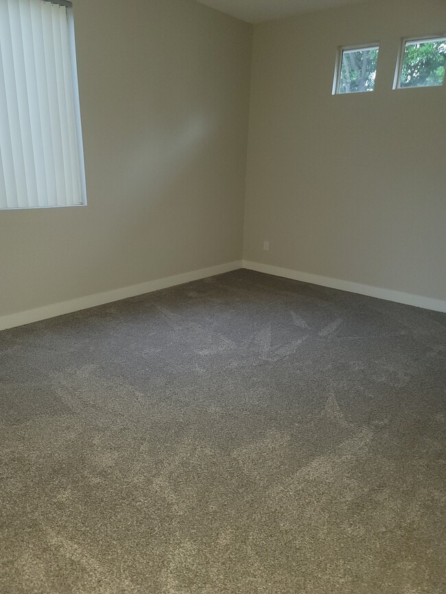 Building Photo - 2243 Thomsen Way