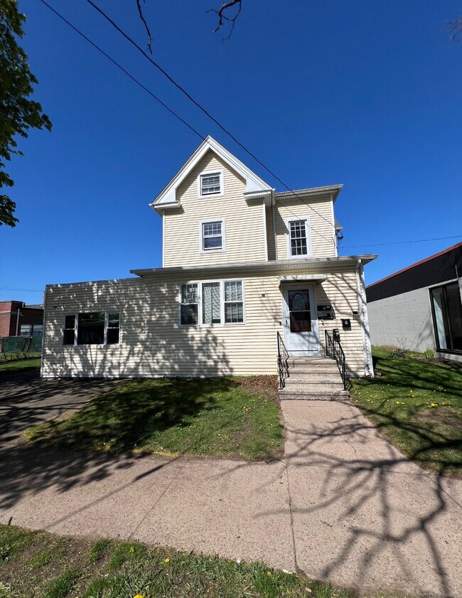 Primary Photo - 982 Dixwell Ave