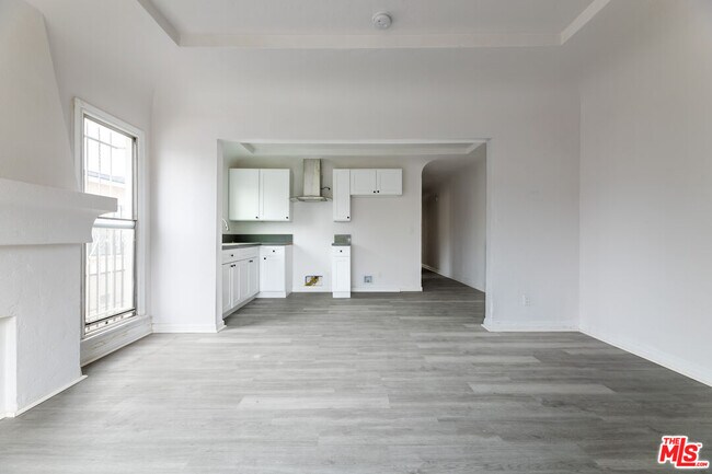 Building Photo - 138 W 82nd St