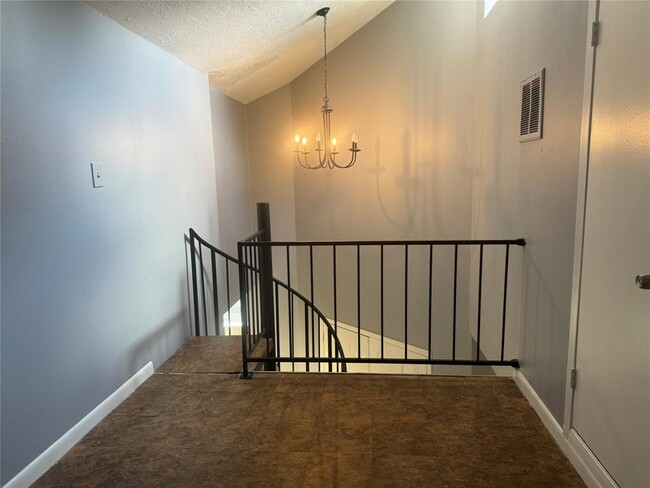 Building Photo - 12011 Carriage Ridge Ct