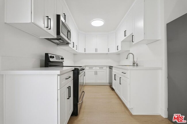 Building Photo - 1133 22nd St