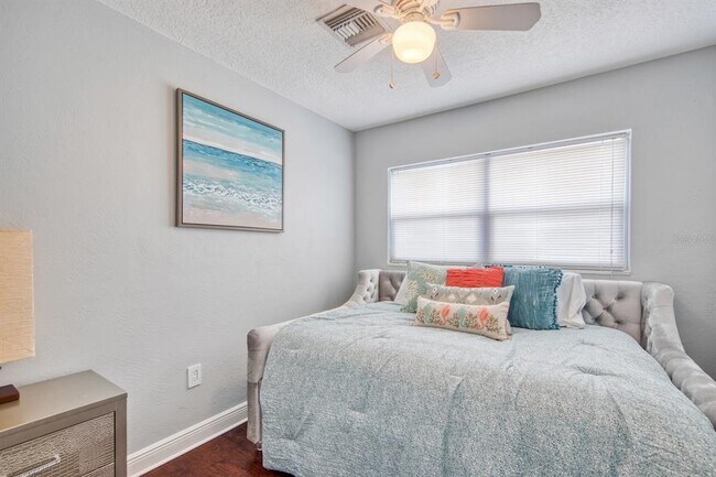 Building Photo - 3173 Fountainhead Dr