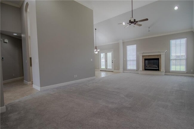 Building Photo - 5607 S 43rd St