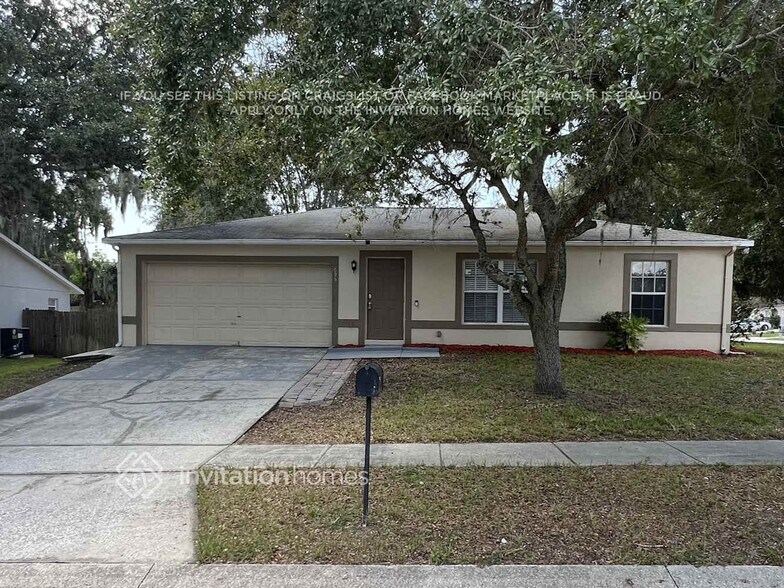 Primary Photo - 695 Satin Leaf Cir