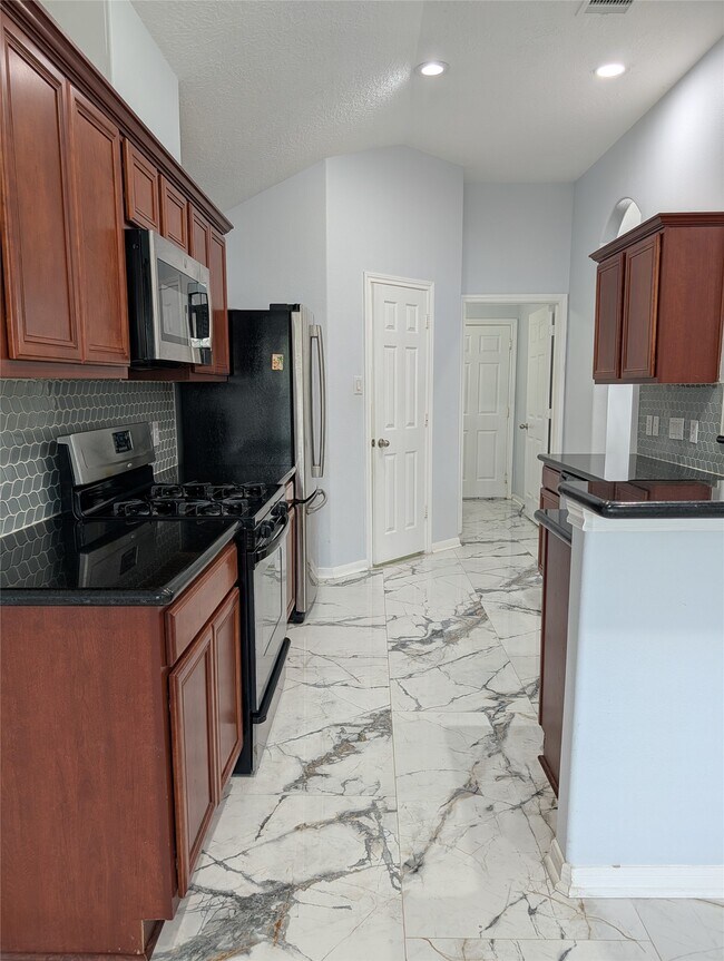 Building Photo - 13231 Babbitt St