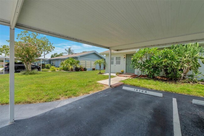 Building Photo - 1814 Fox Hunt Dr