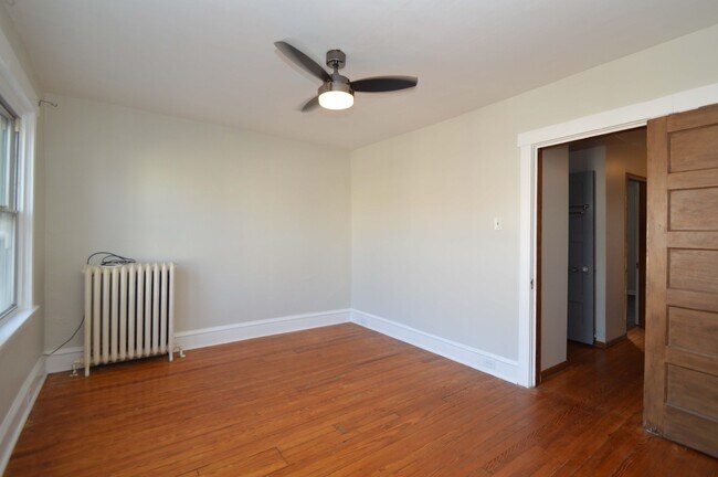 Building Photo - 2828 Sellers St