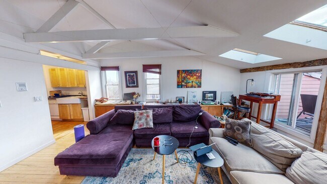 Building Photo - East Rock 3BR/2BA Penthouse | Private Sky Terrace | Vaulted Ceilings | Walk to Yale SOM