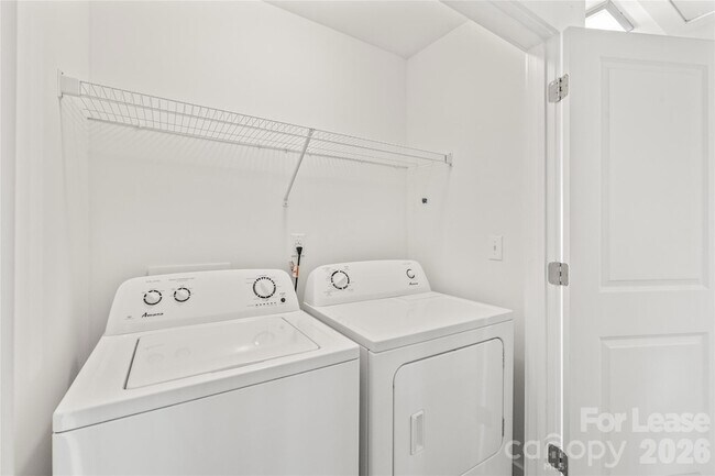 Building Photo - 2564 Tranquil Oak Pl