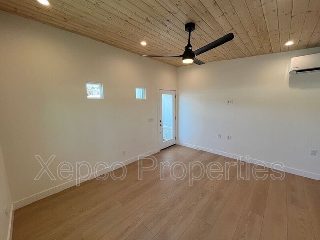 Building Photo - 38702 Paradise Way