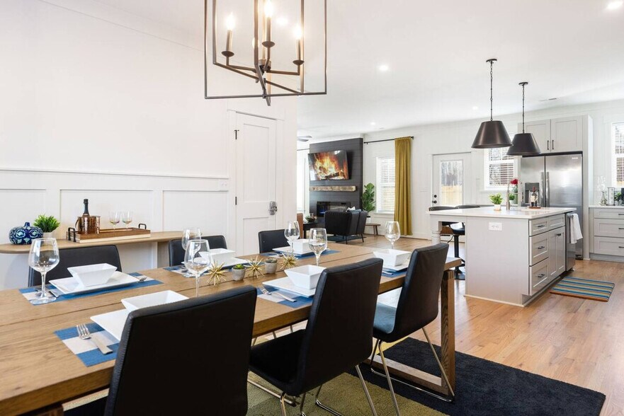 Building Photo - 806 Colorado Ave