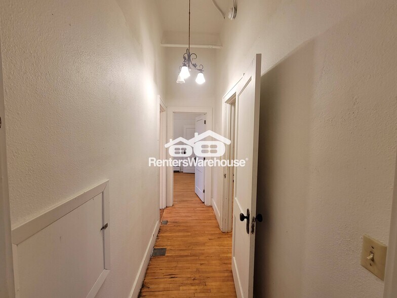 Building Photo - 101 2nd Ave N