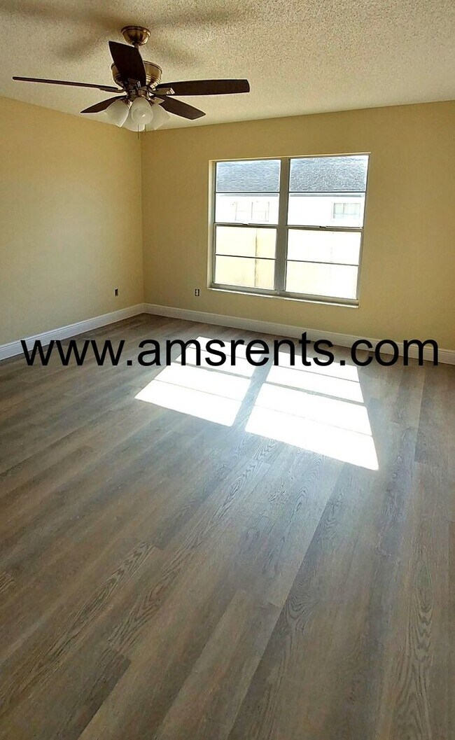 Building Photo - Spacious 4-bedroom Home in Kissimmee