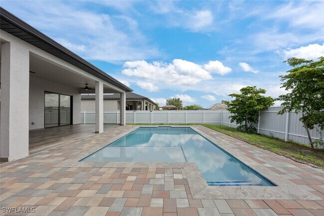 Building Photo - 1609 Nelson Rd N