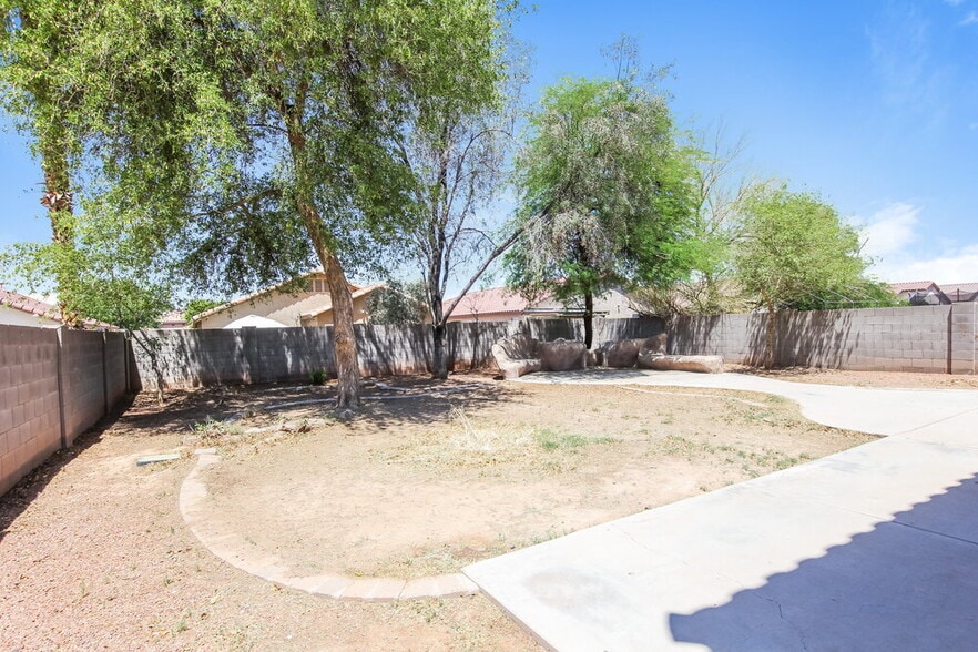 Building Photo - 4630 N 91st Dr