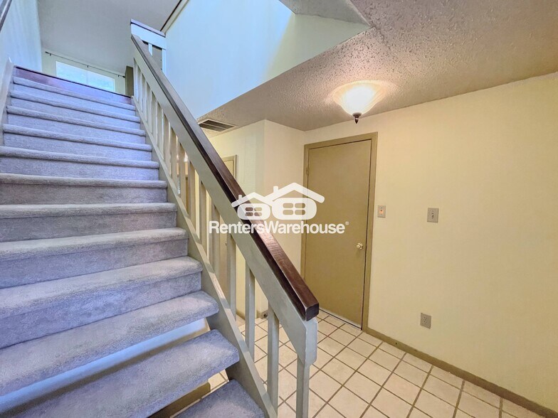 Building Photo - 3961 Aeries Way