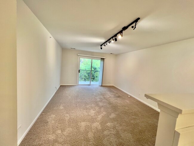 Building Photo - 1007 Kensington Dr