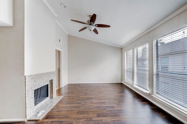 Building Photo - 2277 S Kirkwood Rd