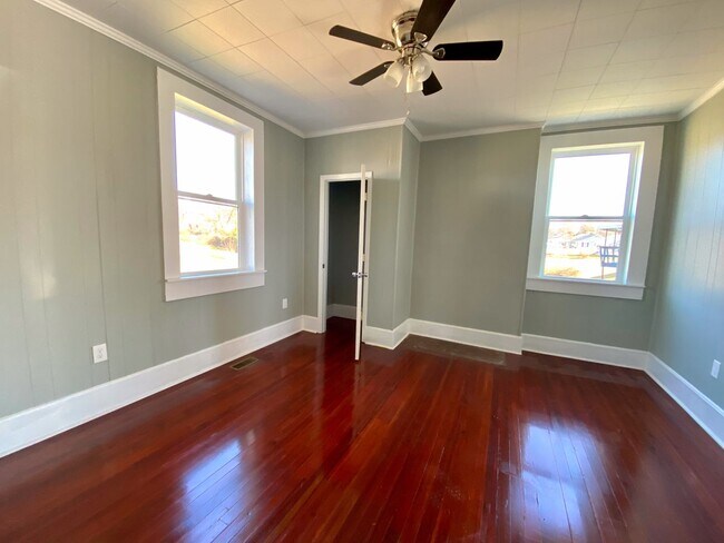 Building Photo - 3 bed/ 2 bath house in Seneca
