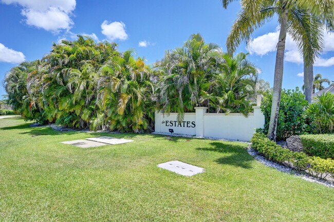 Building Photo - 6833 Bianchini Cir