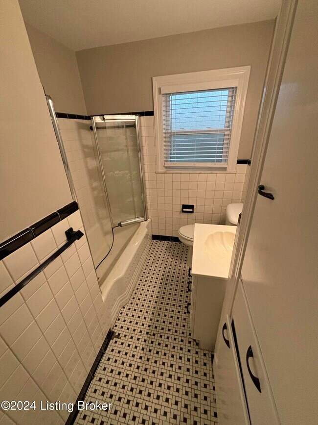 Building Photo - 4187 Westport Rd