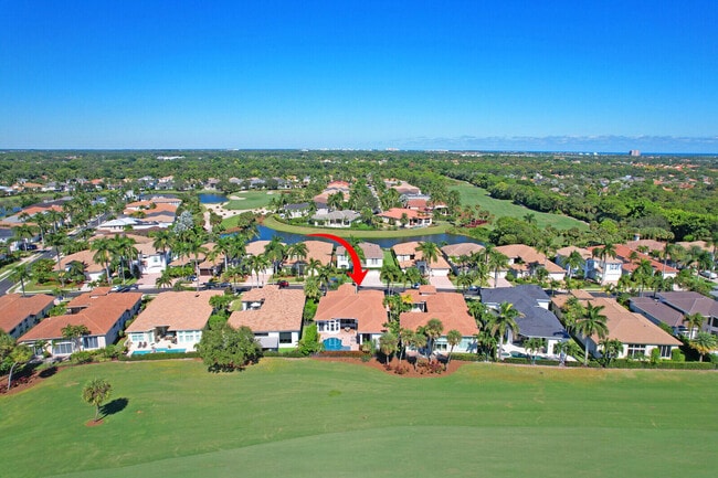 Building Photo - 528 Les Jardin Dr