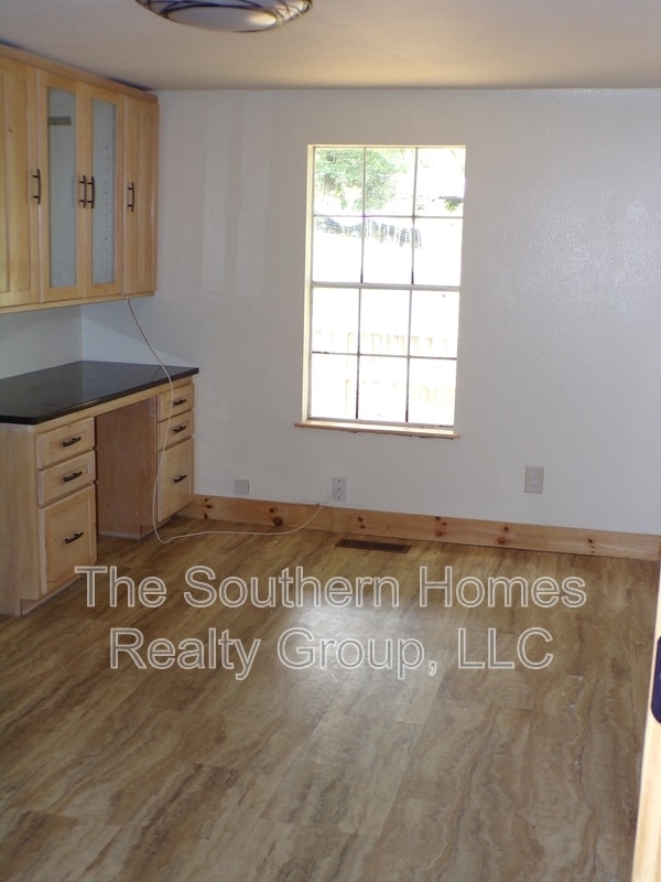 Building Photo - 2025 Co Rd 750