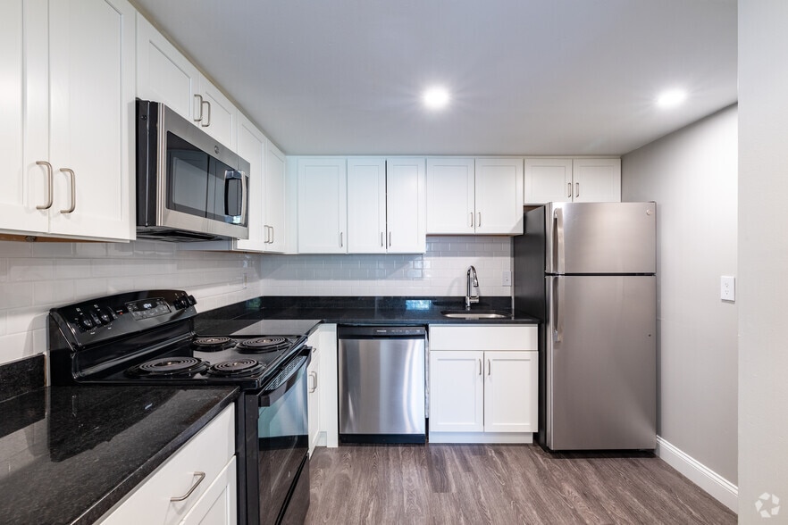 3BR-2BA-1080SF - Olde Derby Village