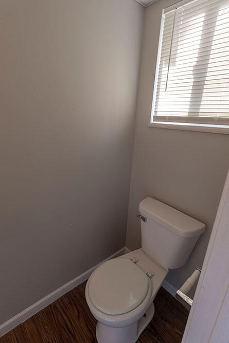 Building Photo - 1305 N Golf Blvd