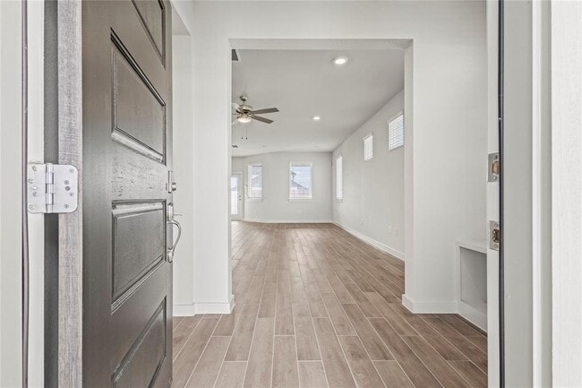 Building Photo - 187 Everglades Dr
