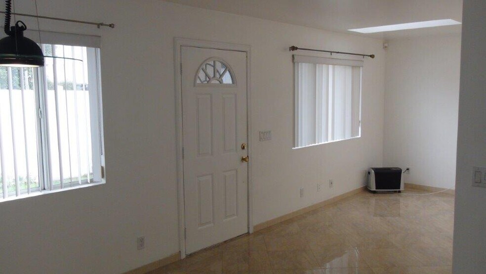 Building Photo - 2255 Garnet Ave