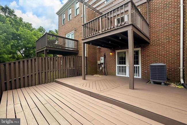 Building Photo - 9630 Sutton Green Ct