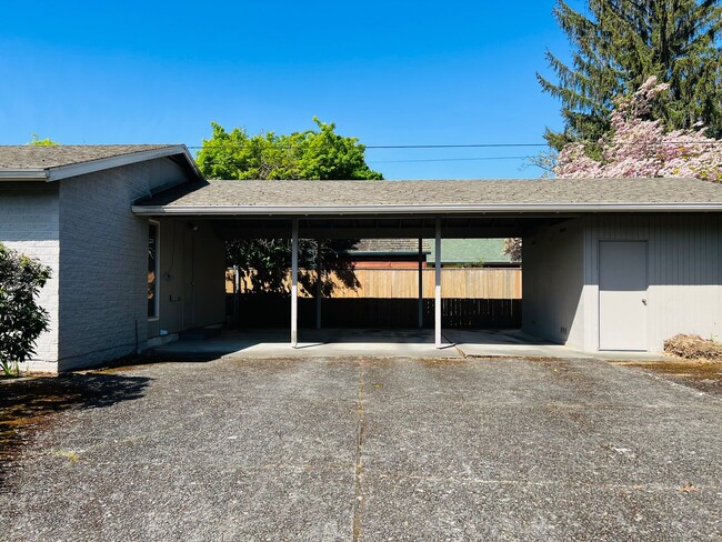 Building Photo - 46th2811