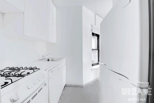 Building Photo - 0 bedroom in NEW YORK NY 10014