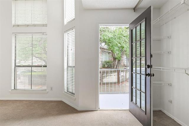 Building Photo - 3420 Country Club Dr W