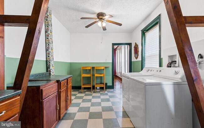 Building Photo - 2304 N Smedley St