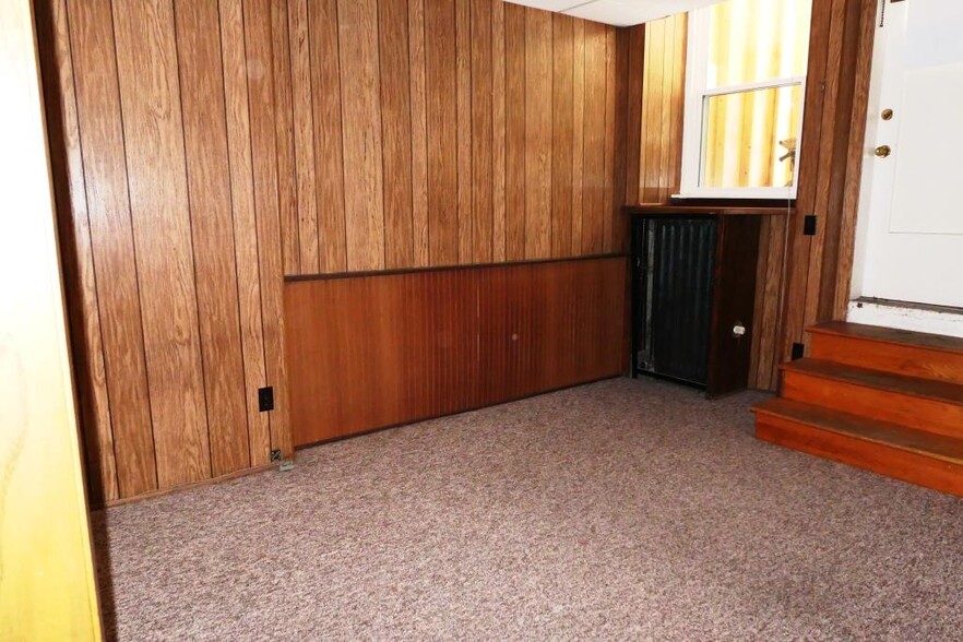 Bedroom 2 - 1939 University Ave