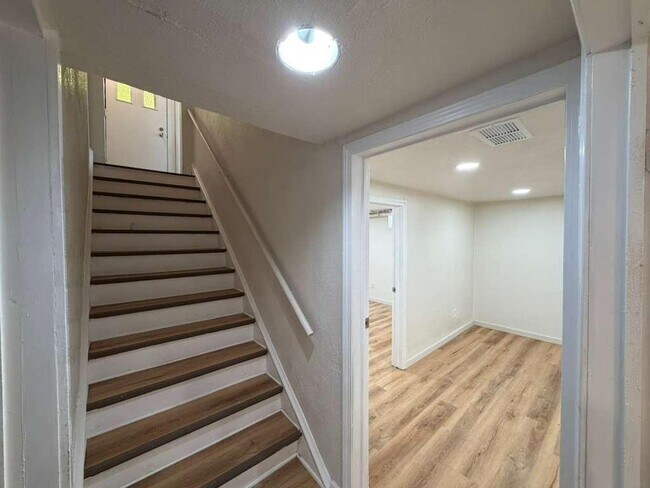 Building Photo - 2323 N 81st St