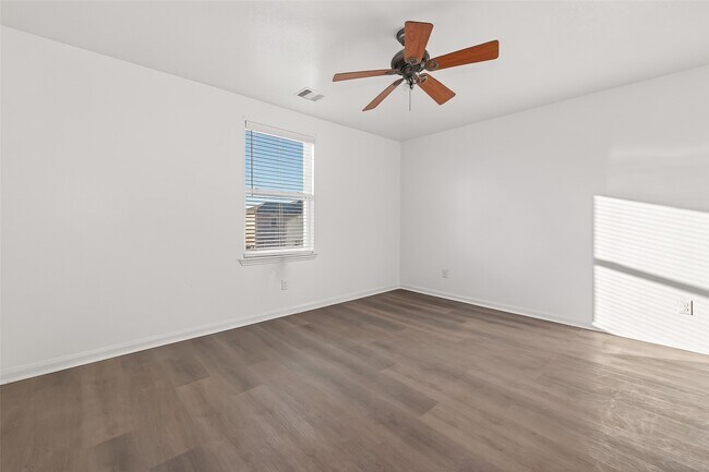 Building Photo - 20807 Echo Manor Dr