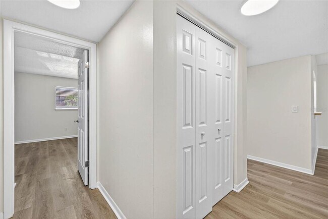 Building Photo - 6308 Newtown Cir