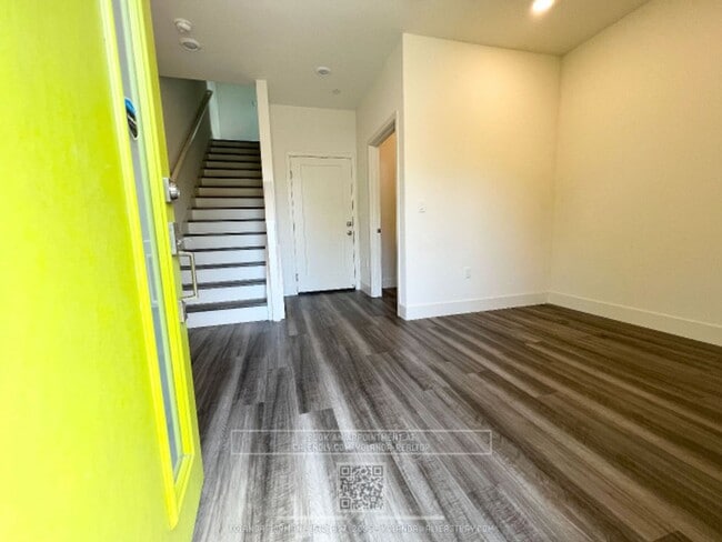 Building Photo - Modern Style and Sophistication, 2 En-Suite BR, 2.5 BA Townhouse with EV charging