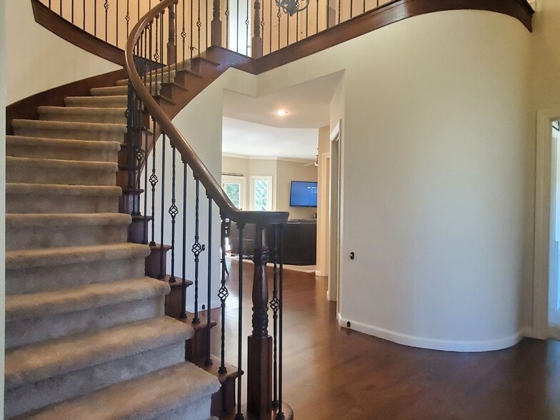 Building Photo - 1610 Chris Ln