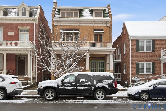 Building Photo - 2703 Kensington Ave