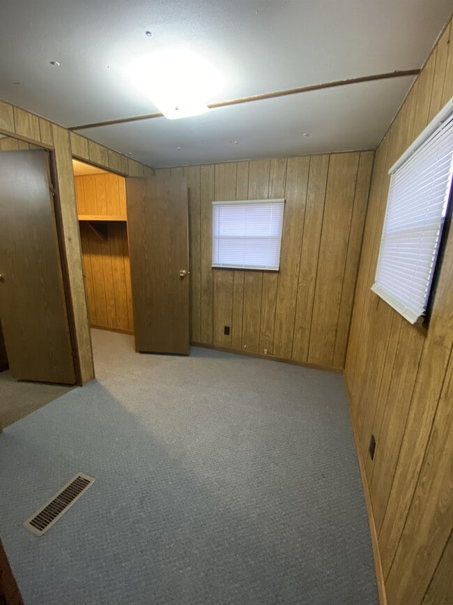 Building Photo - 74980 444th Rd