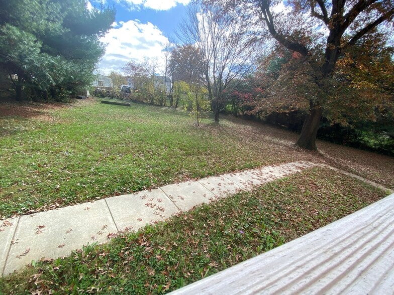 Building Photo - 1116 Sheffield Dr