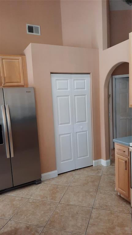 Building Photo - 58 Burning Bush Dr