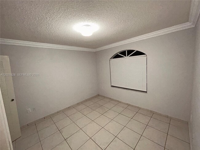 Building Photo - 14956 SW 39th St