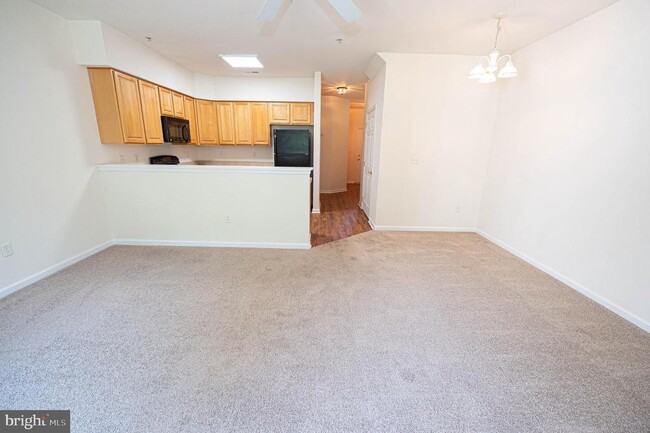 Building Photo - 420 Parkview Ct